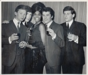 The Searchers with Dionne Warwick in 1964